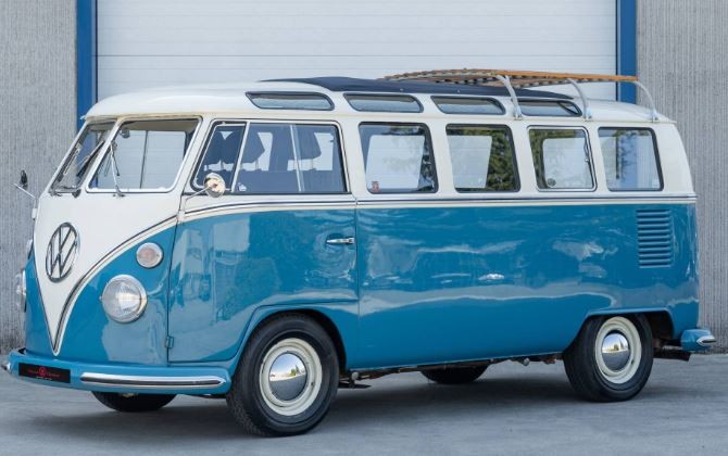 1962 Volkswagen T1 Samba Bus