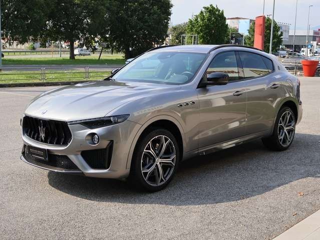 2020 Maserati Levante - Ölçek : 1/24