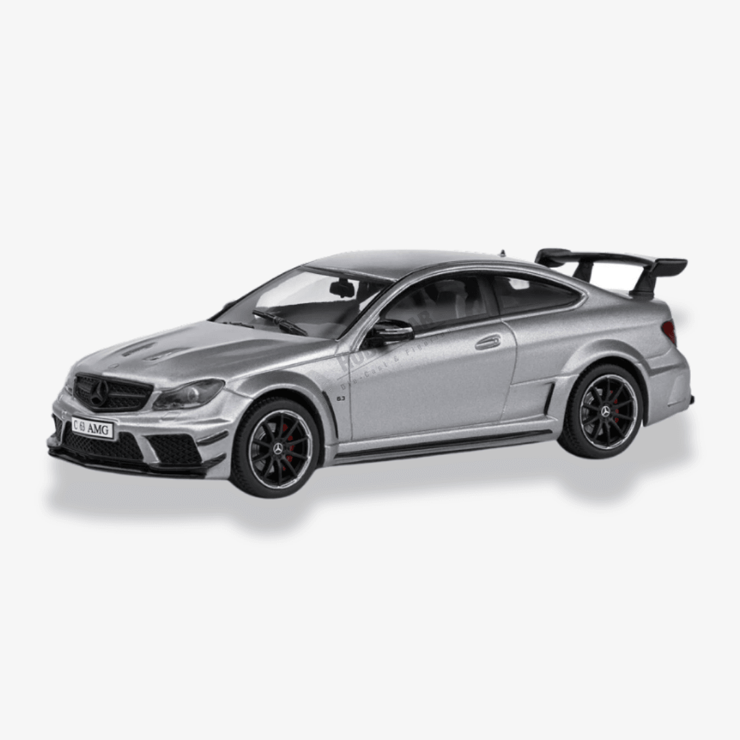 2011 Mercedes Ben C63 AMG - Ölçek : 1/43