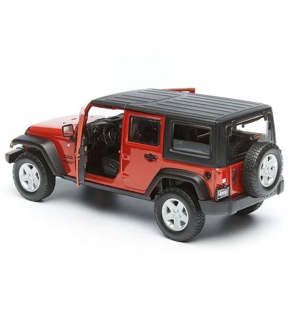 2015 Jeep Wrangler Unlimited - Ölçek : 1/24