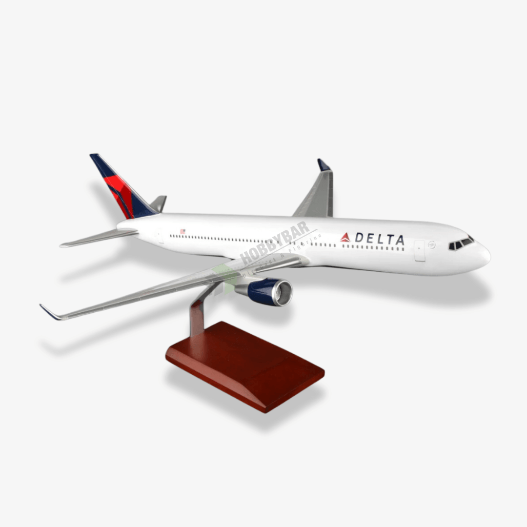 Delta Airlines Airbus A330-300 - 47 cm