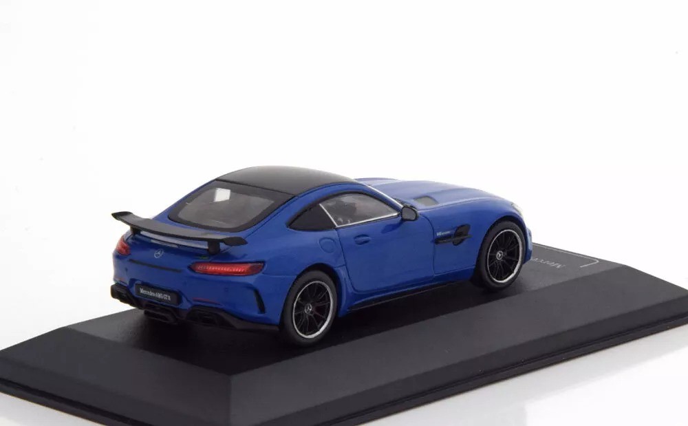 2018 Mercedes Benz AMG GTR - Ölçek : 1/43