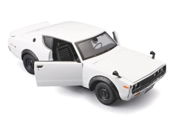 1973 Nissan Skyline 2000GT-R (KPGC110) - Ölçek : 1/24