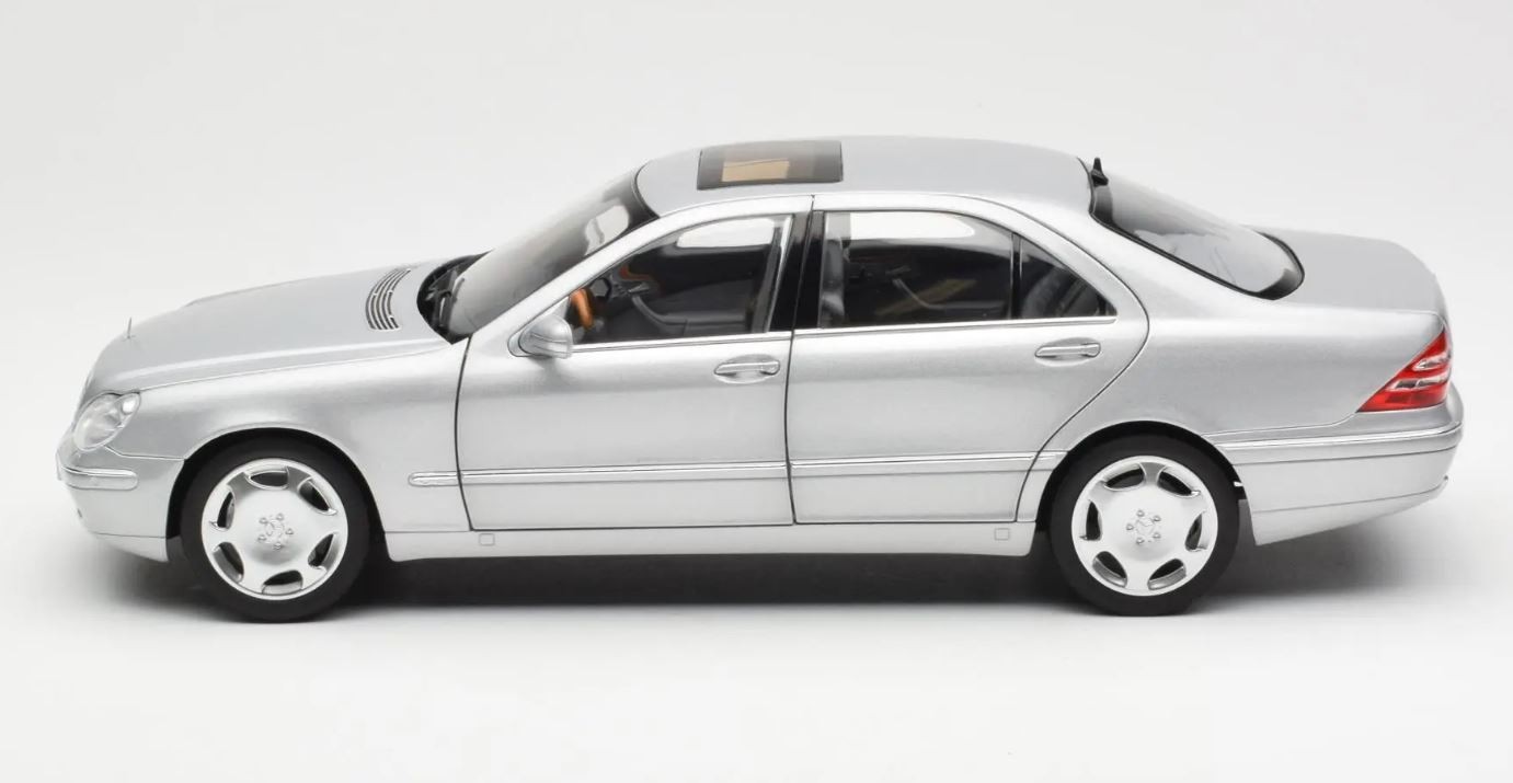 1998 Mercedes Benz S600 V12 - W220