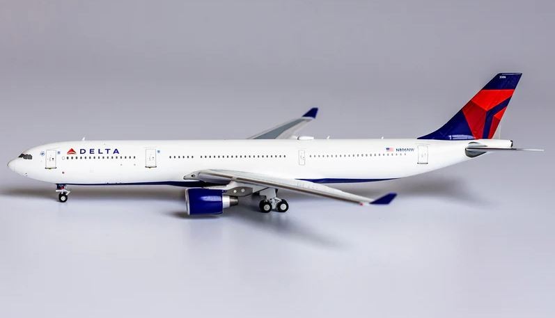 Delta Airlines Airbus A330-300 - 47 cm