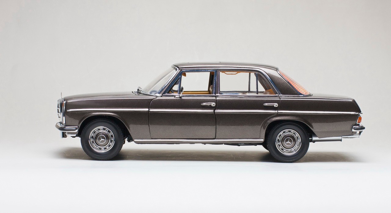 1967 Mercedes Benz 200D Strich 8 Limousine W114