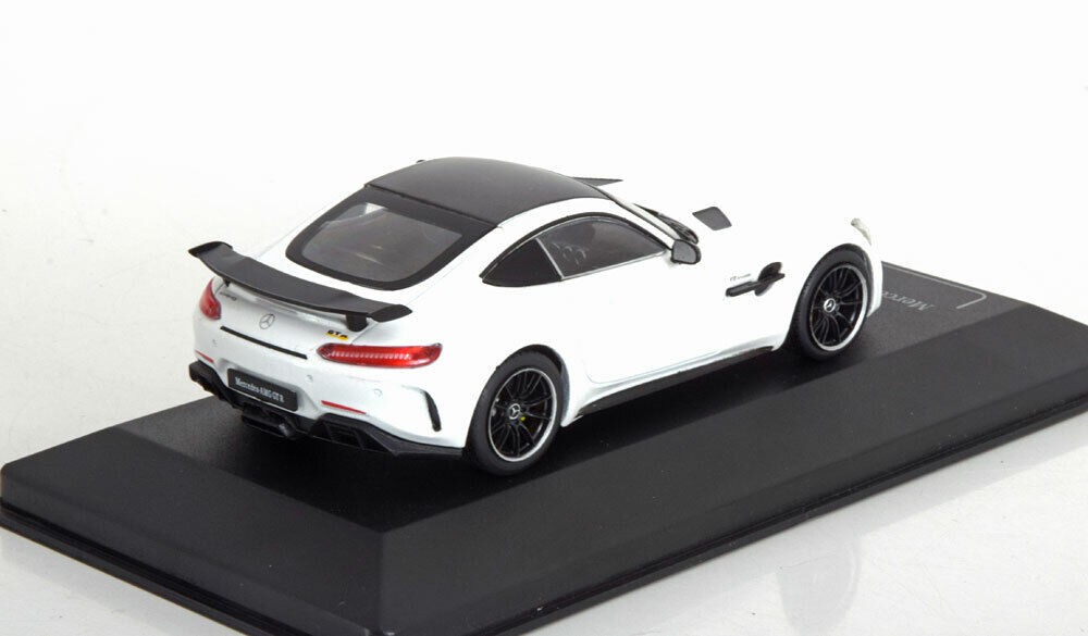 2018 Mercedes Benz AMG GTR - Ölçek : 1/43