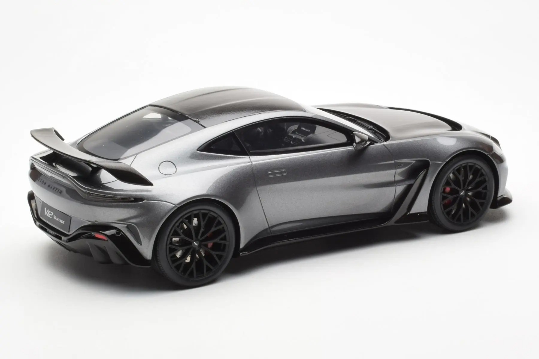 2023 Aston Martin V12 Vantage 