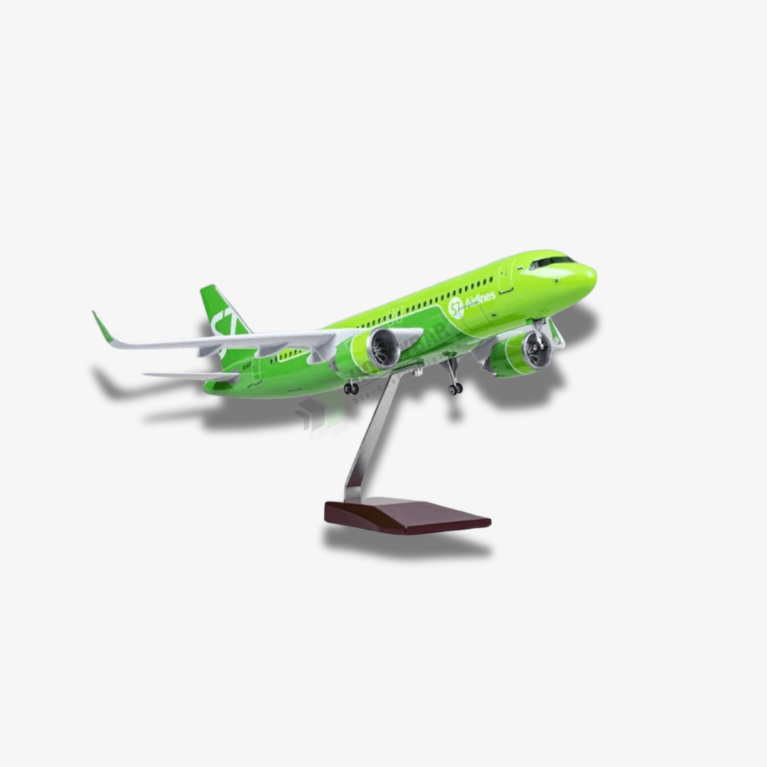 Siberia Airlines  A320 - 47 cm