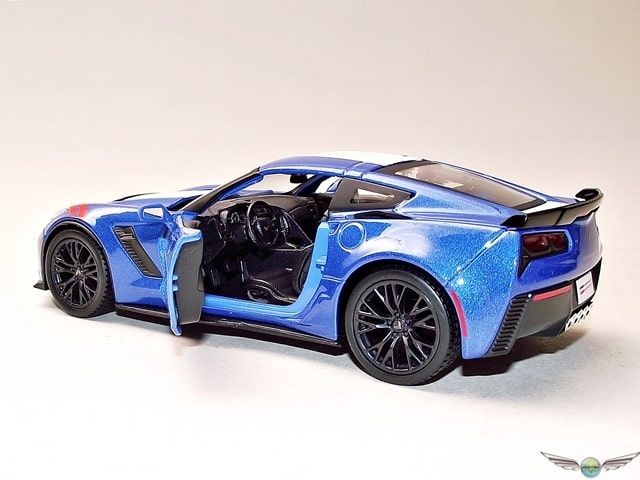 2017 Corvette Grand Sport - Ölçek : 1/24