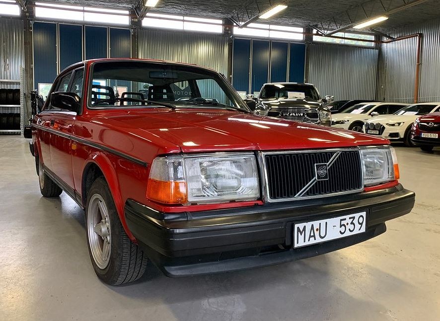 1984 Volvo 240 Turbo Custom