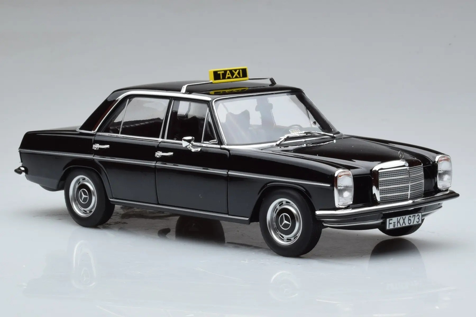 1968 Mercedes Benz 200 Taxi W115