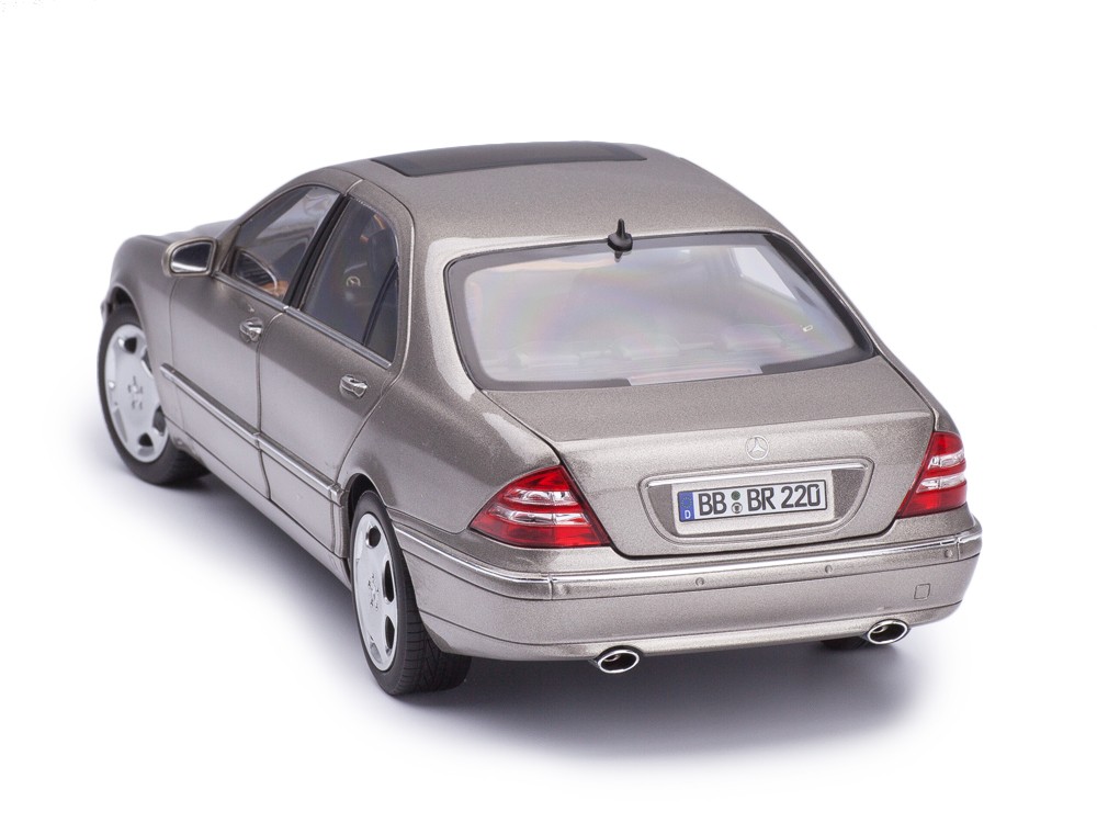 2000 Mercedes Benz S600 V220 - W220