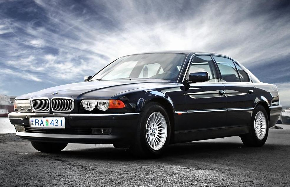 1994 BMW 7.40İ E38