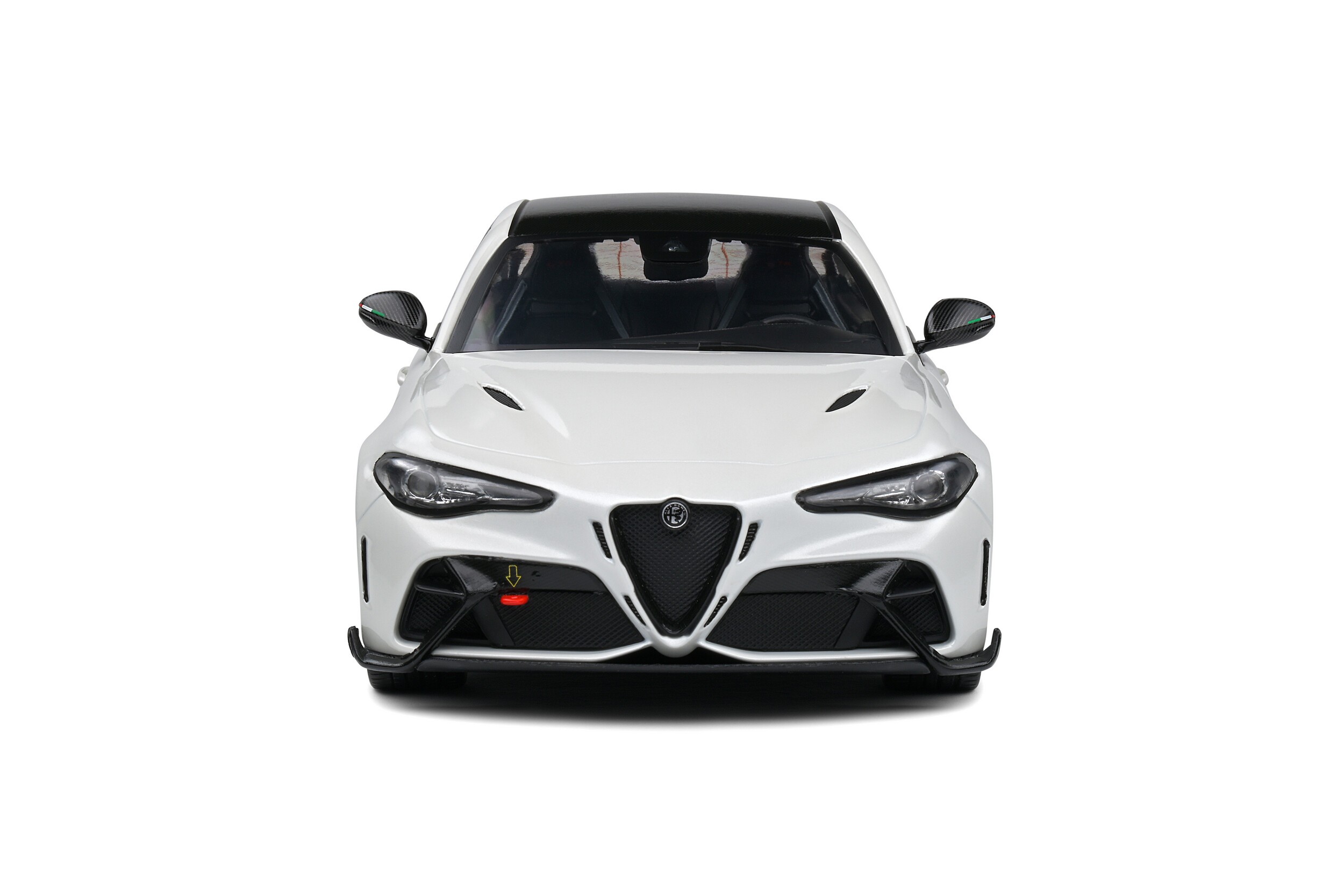 2022 Alfa Romeo Giulia GTA Blanco Trofeo