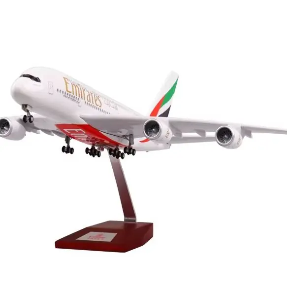 Emirates Airlines Boeing 777-300 - 47 cm