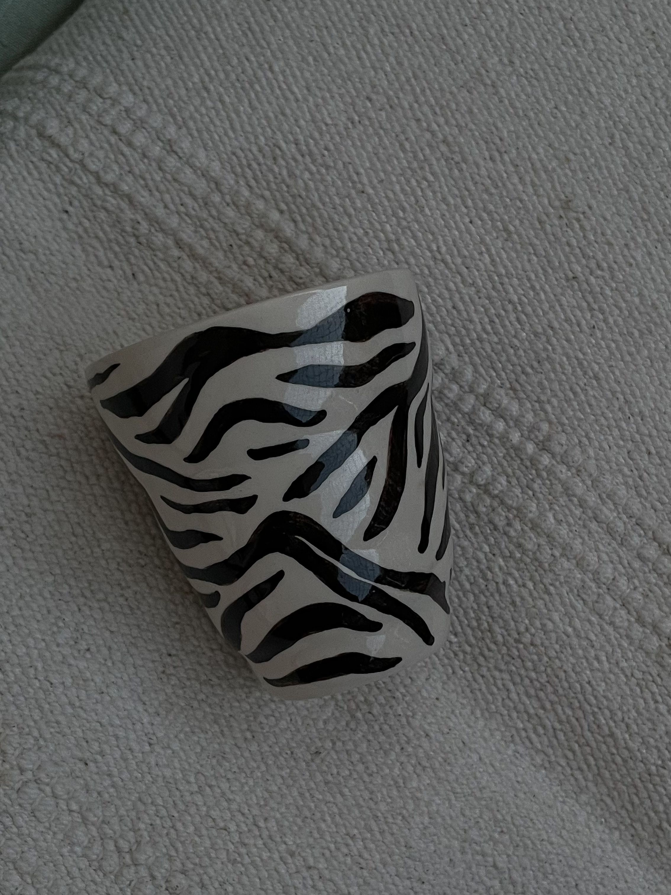 🖤 ZEBRA MOOD – Vahşi Şıklık, Eşsiz Yudumlar 🖤