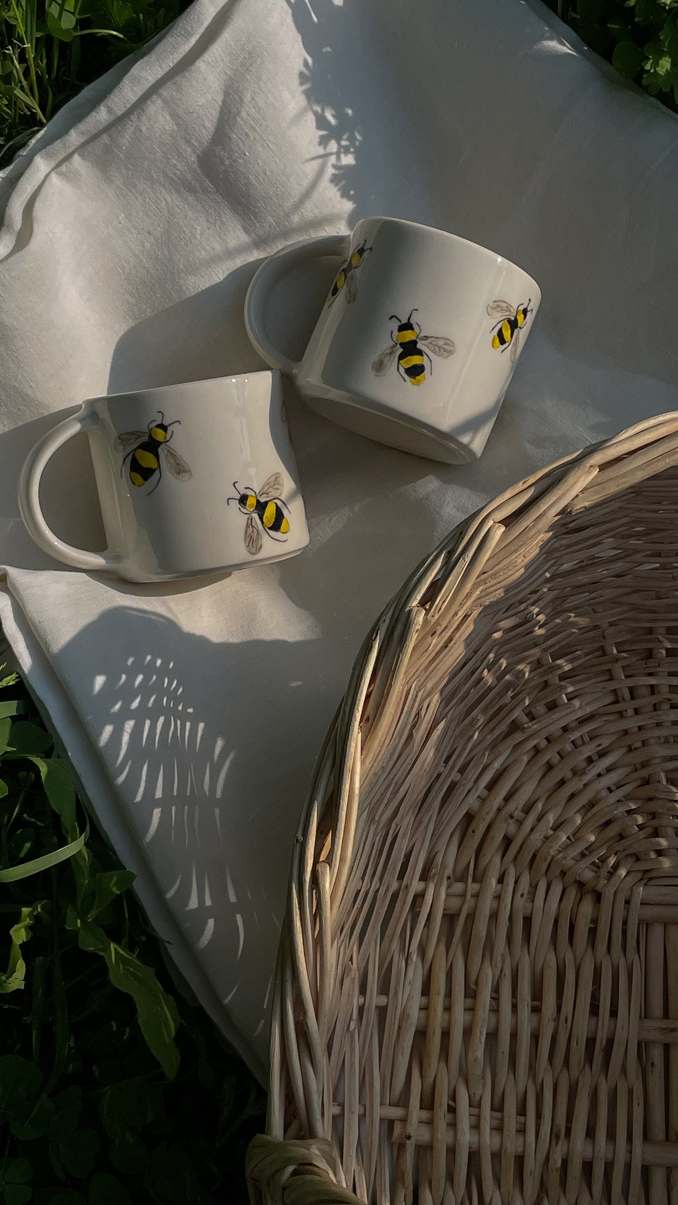 BUZZY CUP