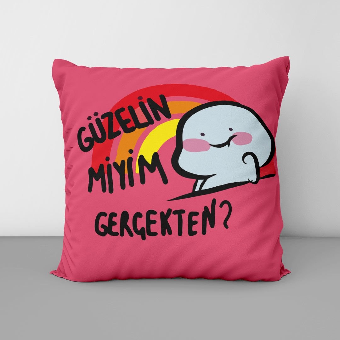 Yastık - Güzelin Miyim Gerçekten ? Kırmızı