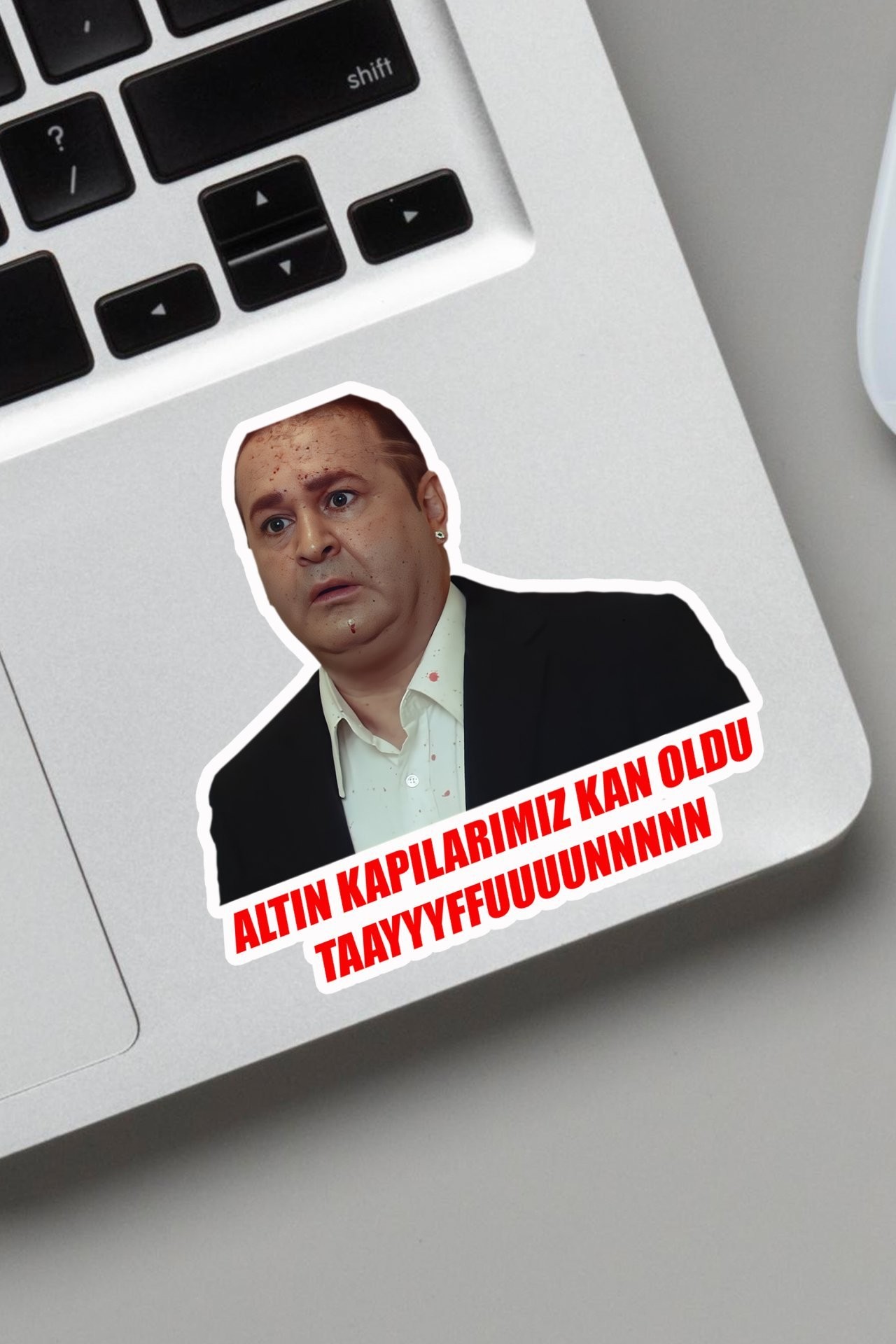 Sticker - Kolpaçino Özgür Altın Kapılarımız Kan Oldu