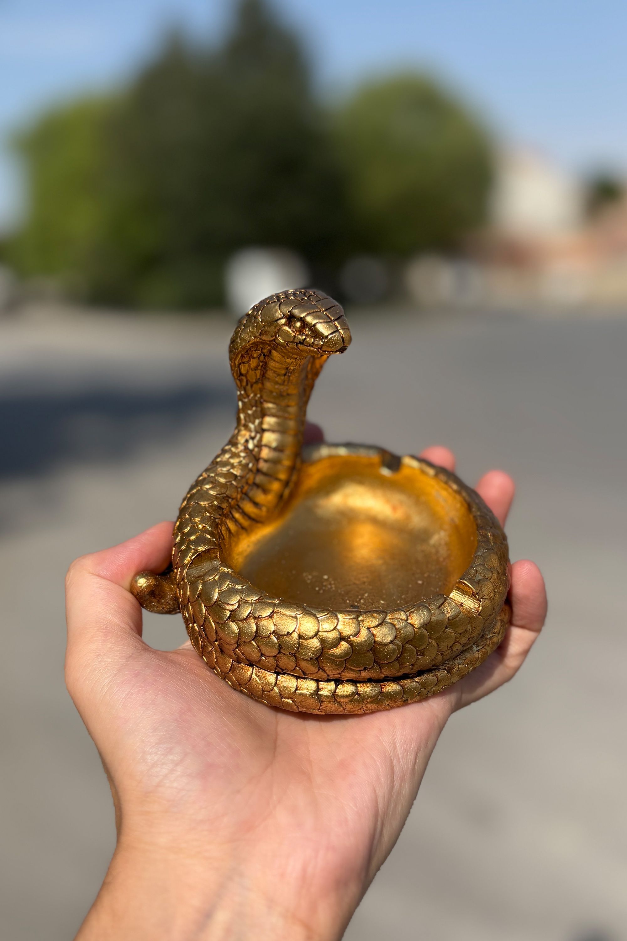 Yılan Tasarımlı Küllük 