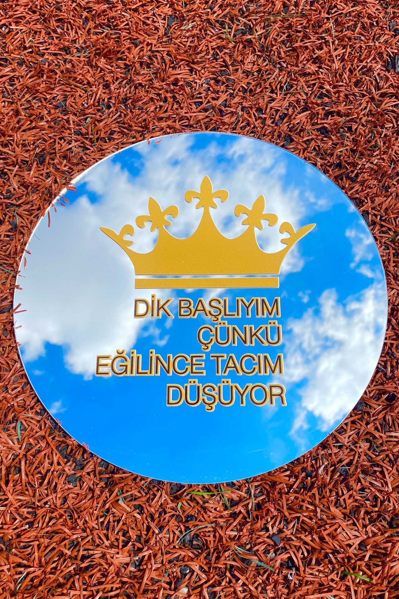 Dik Başlıyım Yuvarlak Ayna