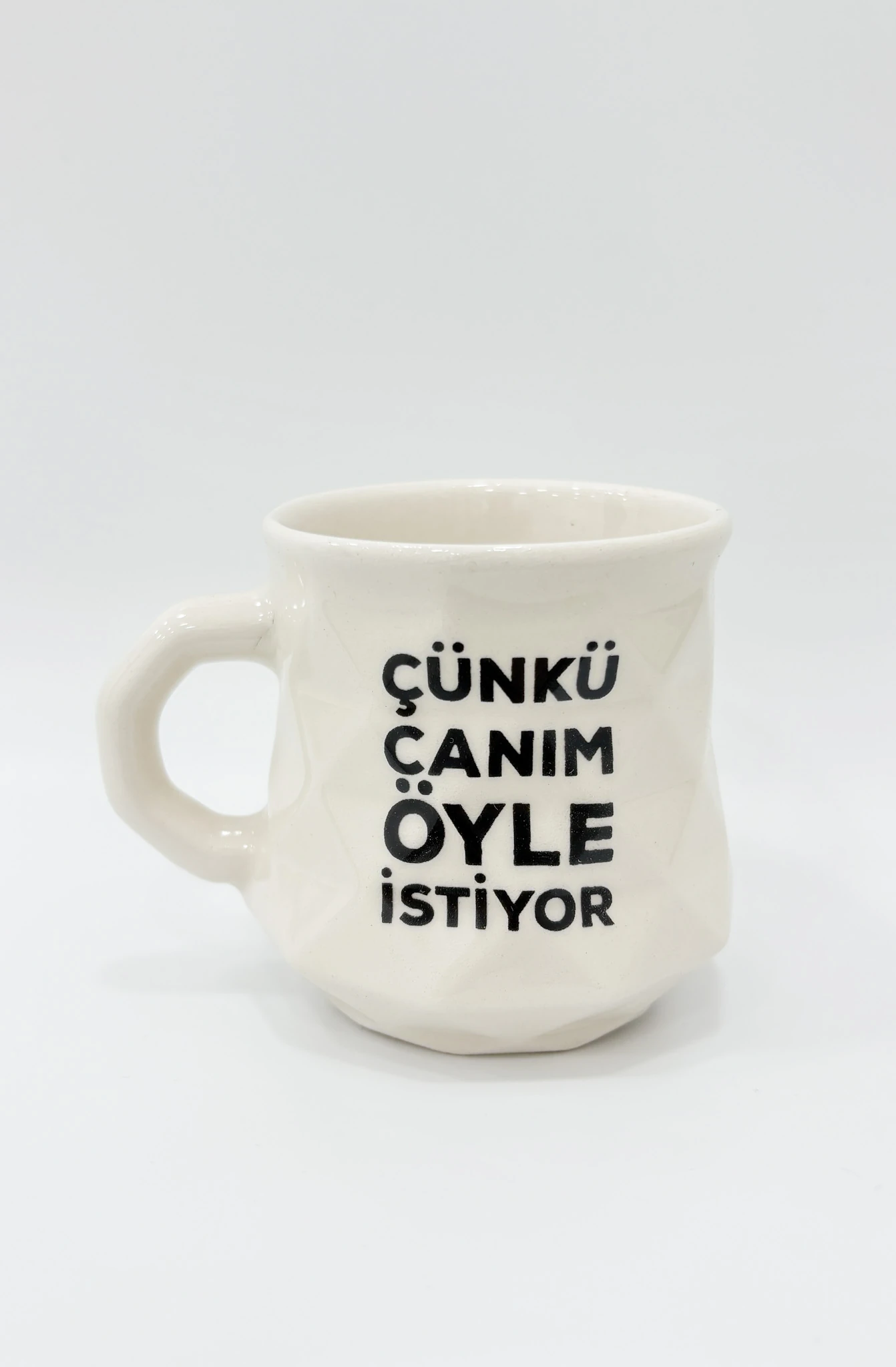 Elmas Kupa Beyaz - Çünkü Canım Öyle İstiyor