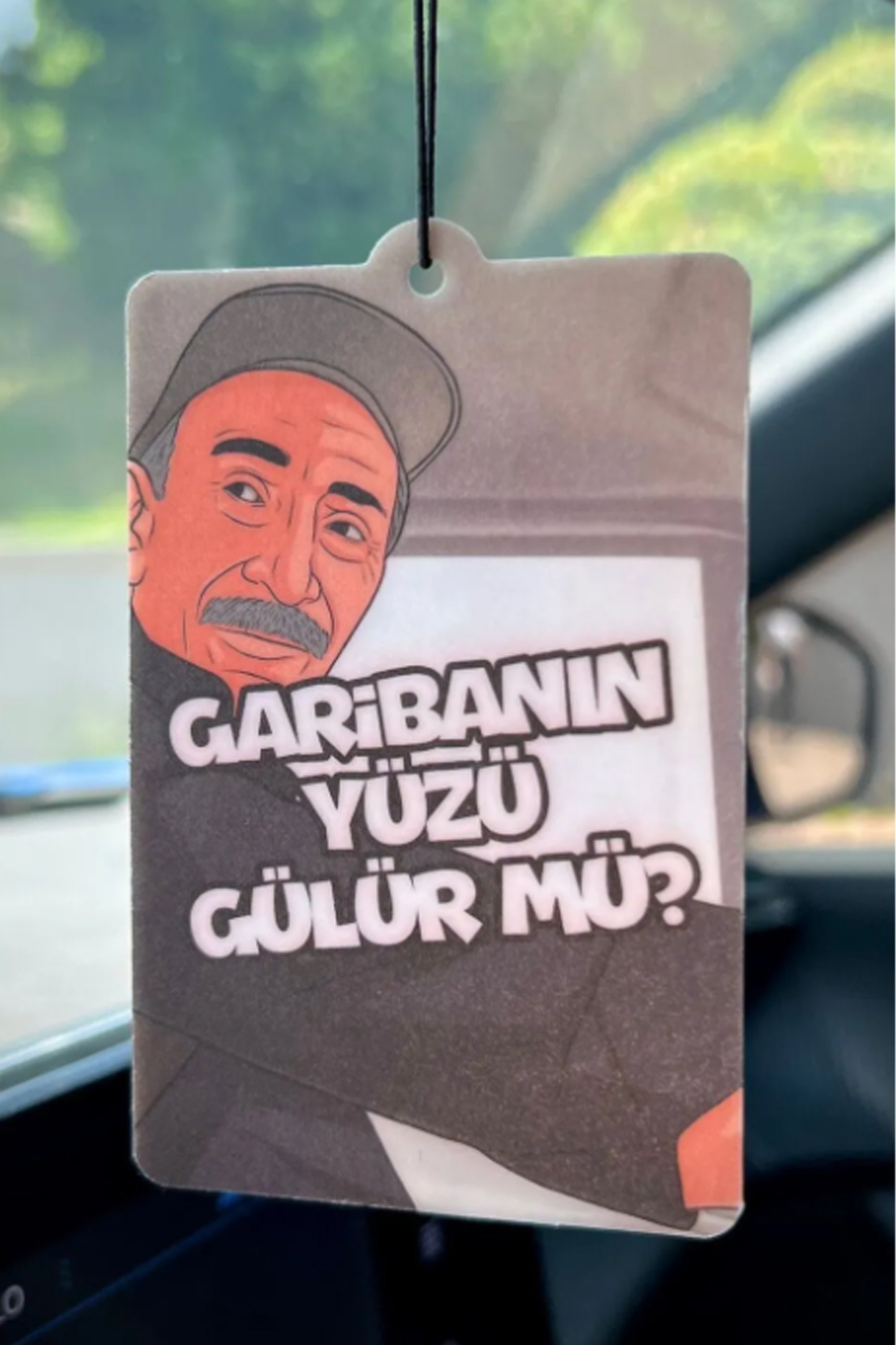 Dekoratif Oto Koku - Garibanın Yüzü Gülür Mü?