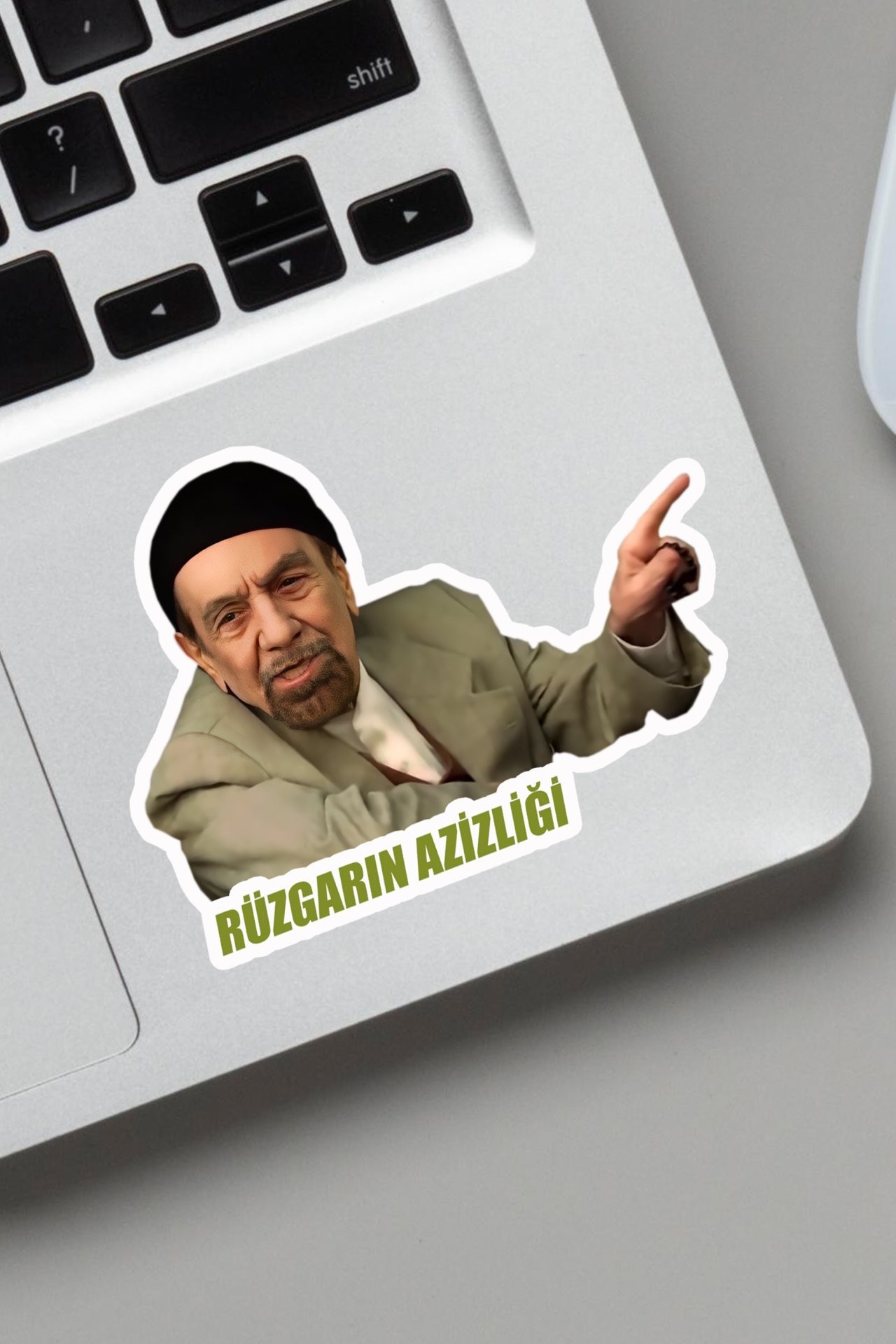 Sticker - Kolpaçino Sabri Rüzgarın Azizliği