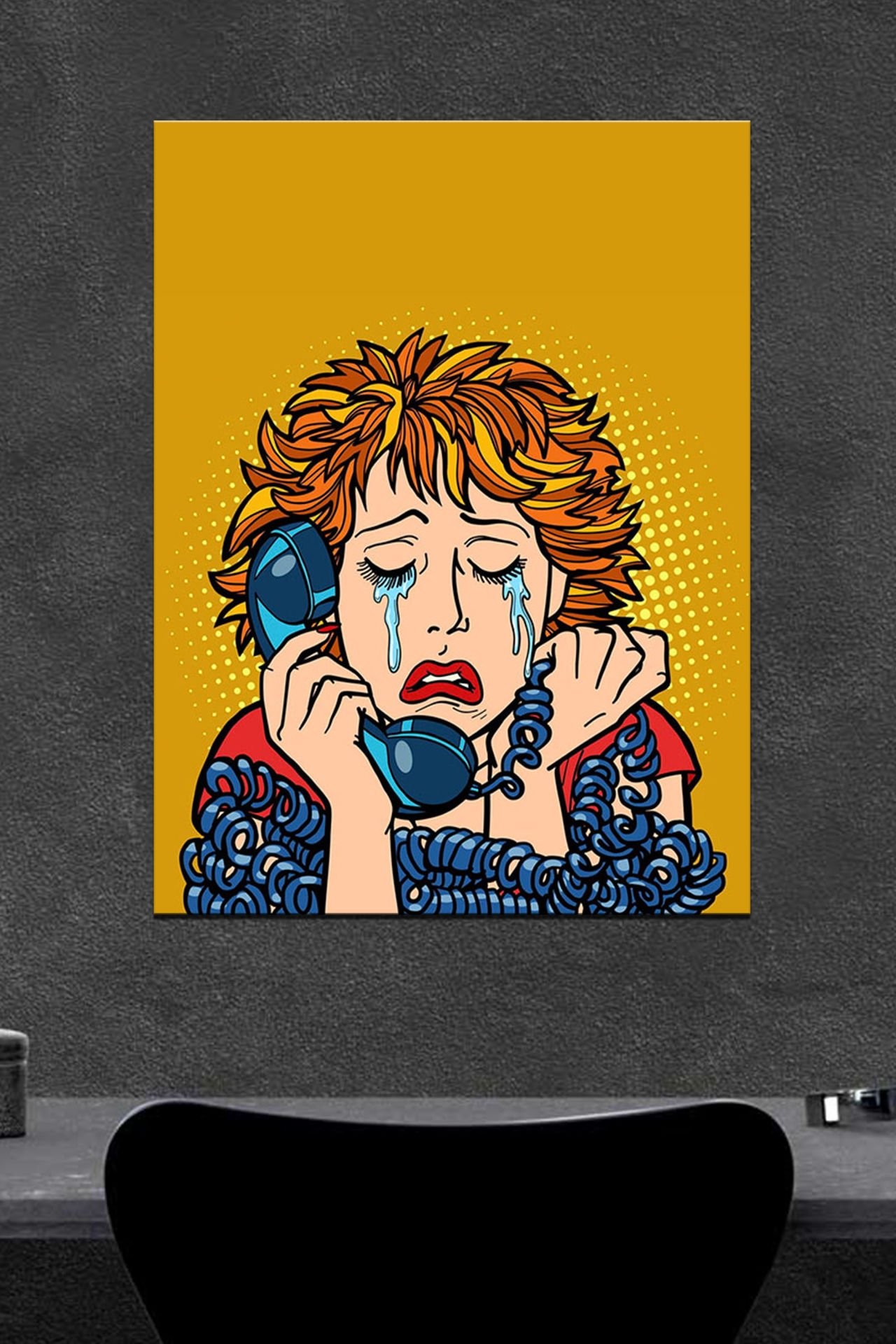Telefonun Başında Ağlayan Kadın Ahşap Poster