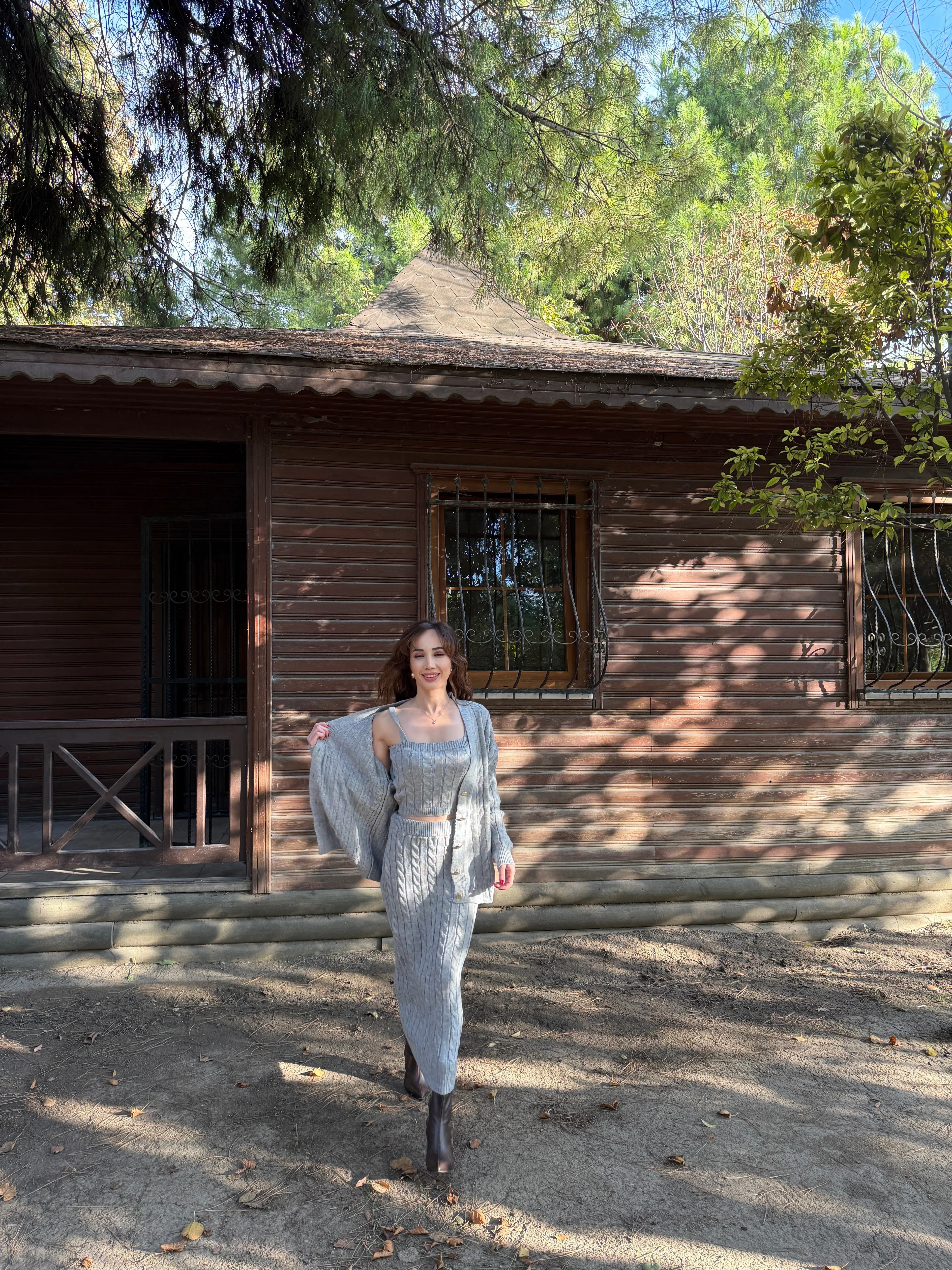 ÖRGÜ MODEL ÜÇLÜ TRİKO TAKIM GRİ