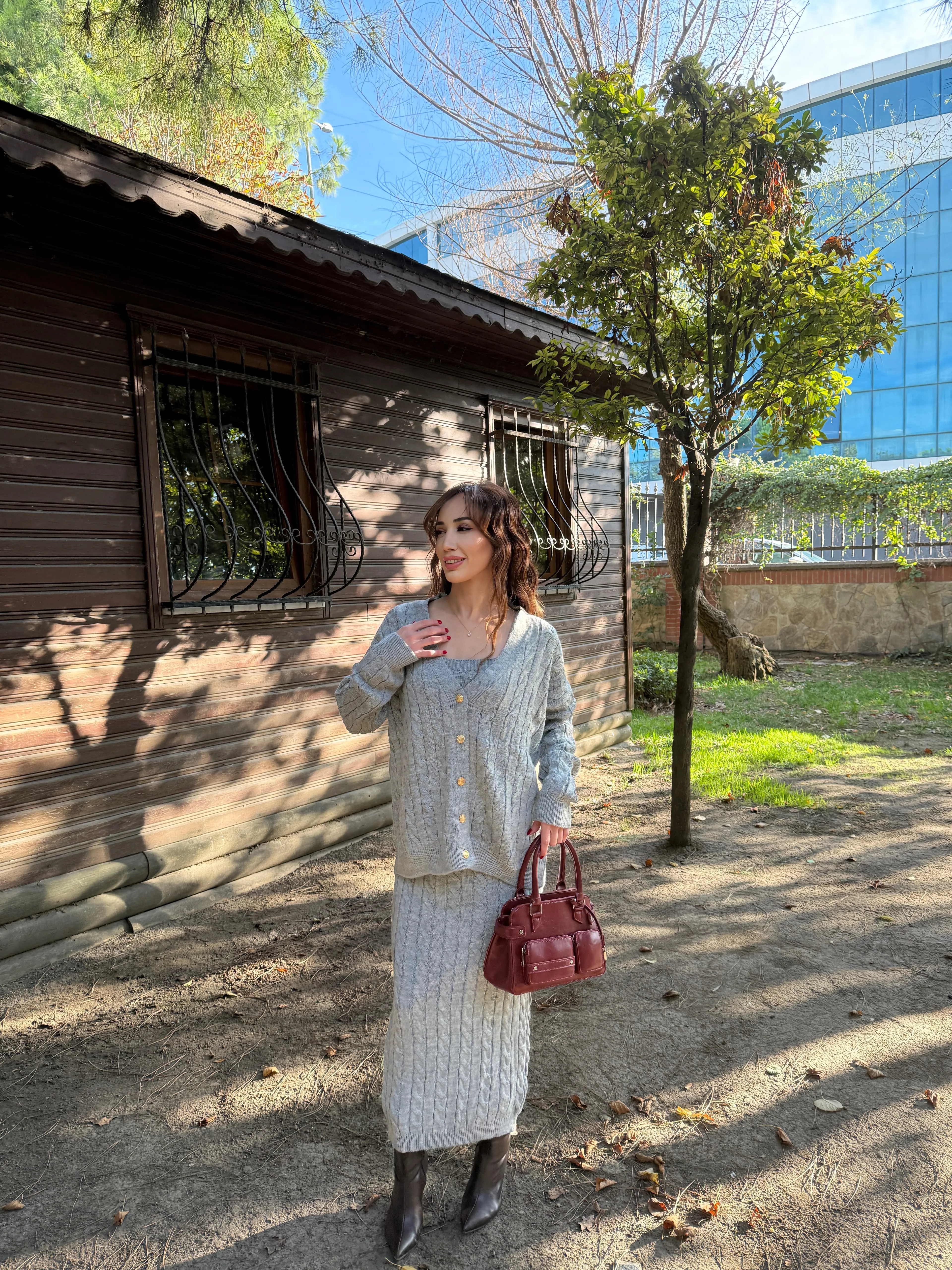 ÖRGÜ MODEL ÜÇLÜ TRİKO TAKIM GRİ