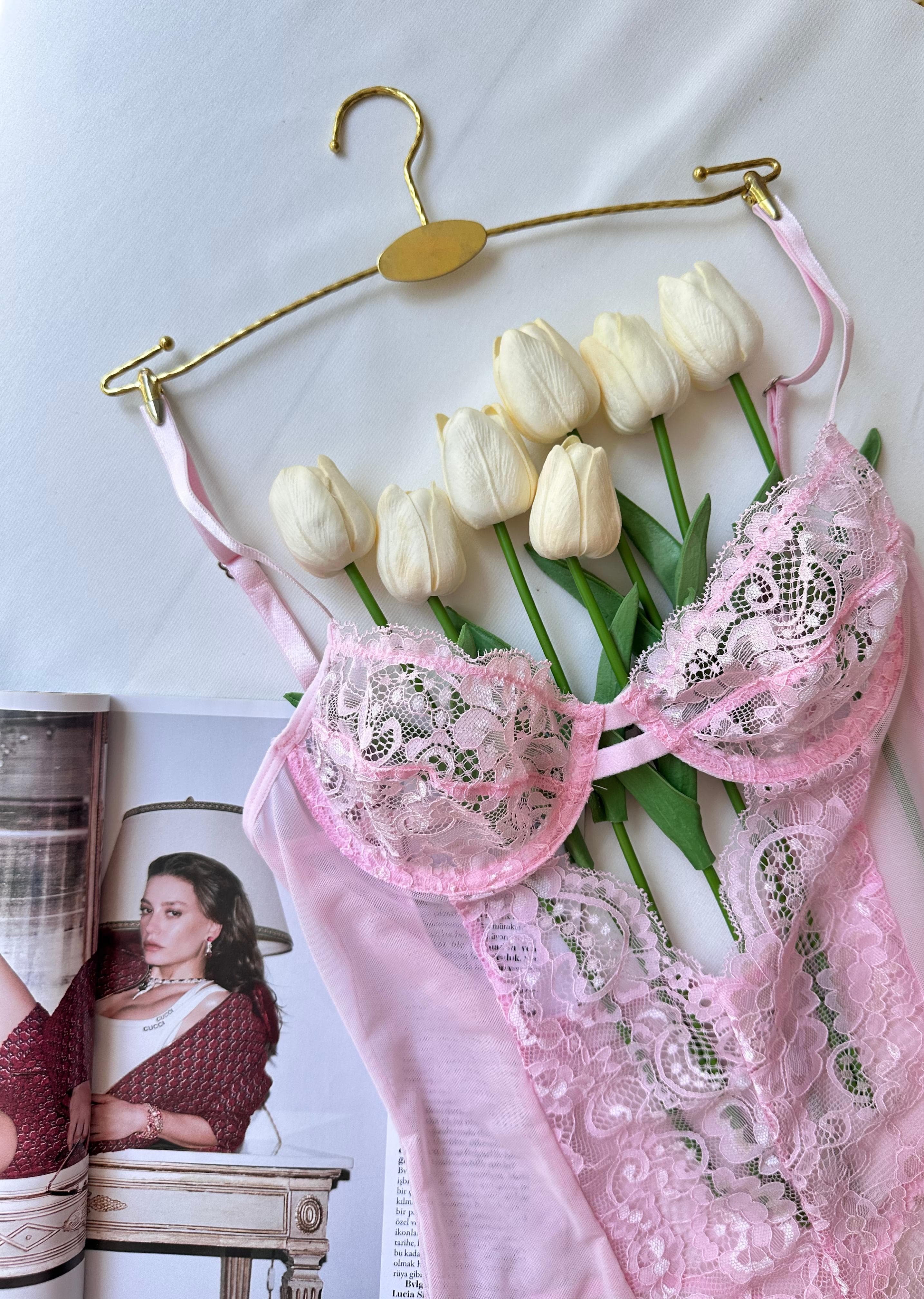 Pembe Bodysuit