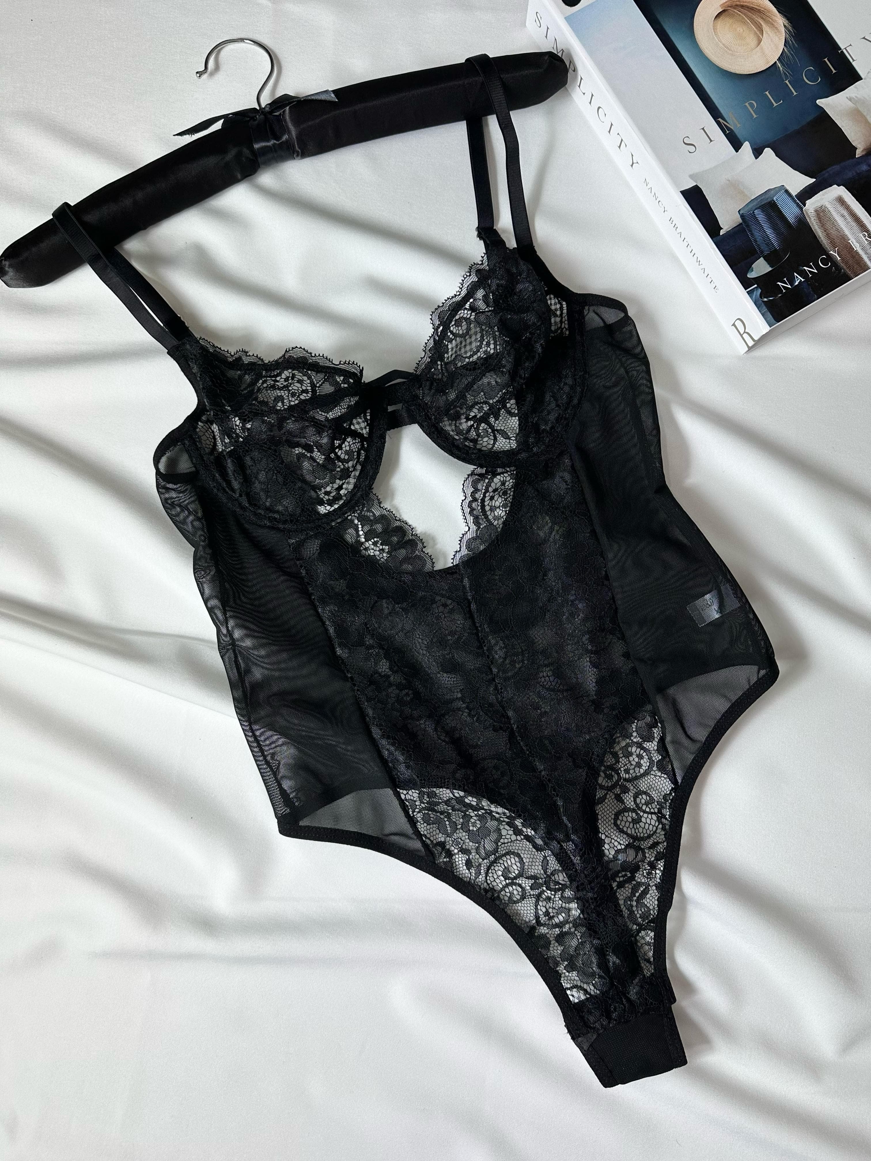 Siyah Bodysuit