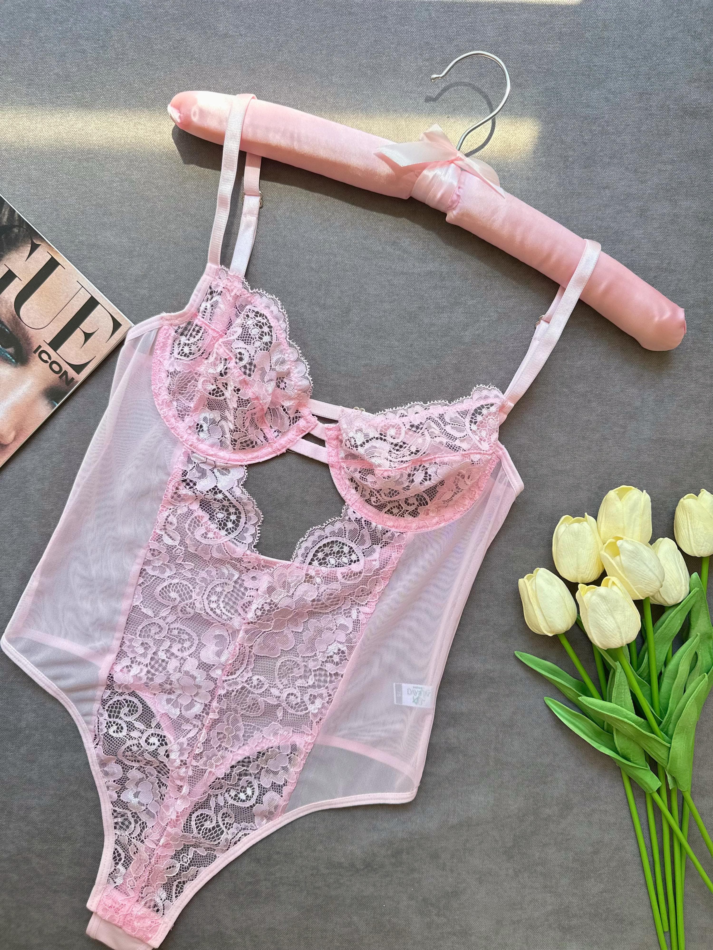 Pembe Bodysuit