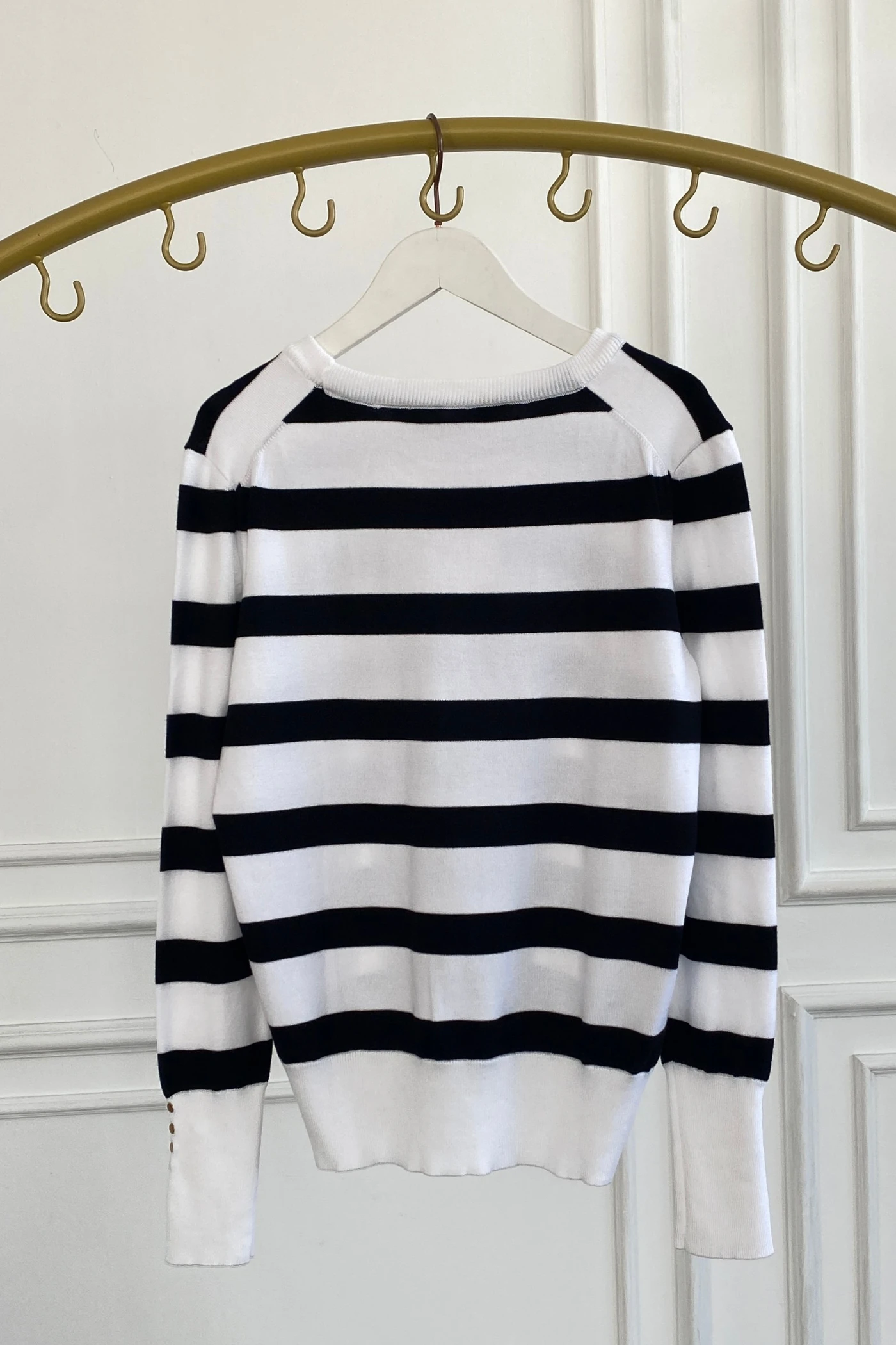 Kolları Zımba Detaylı Çizgili Triko