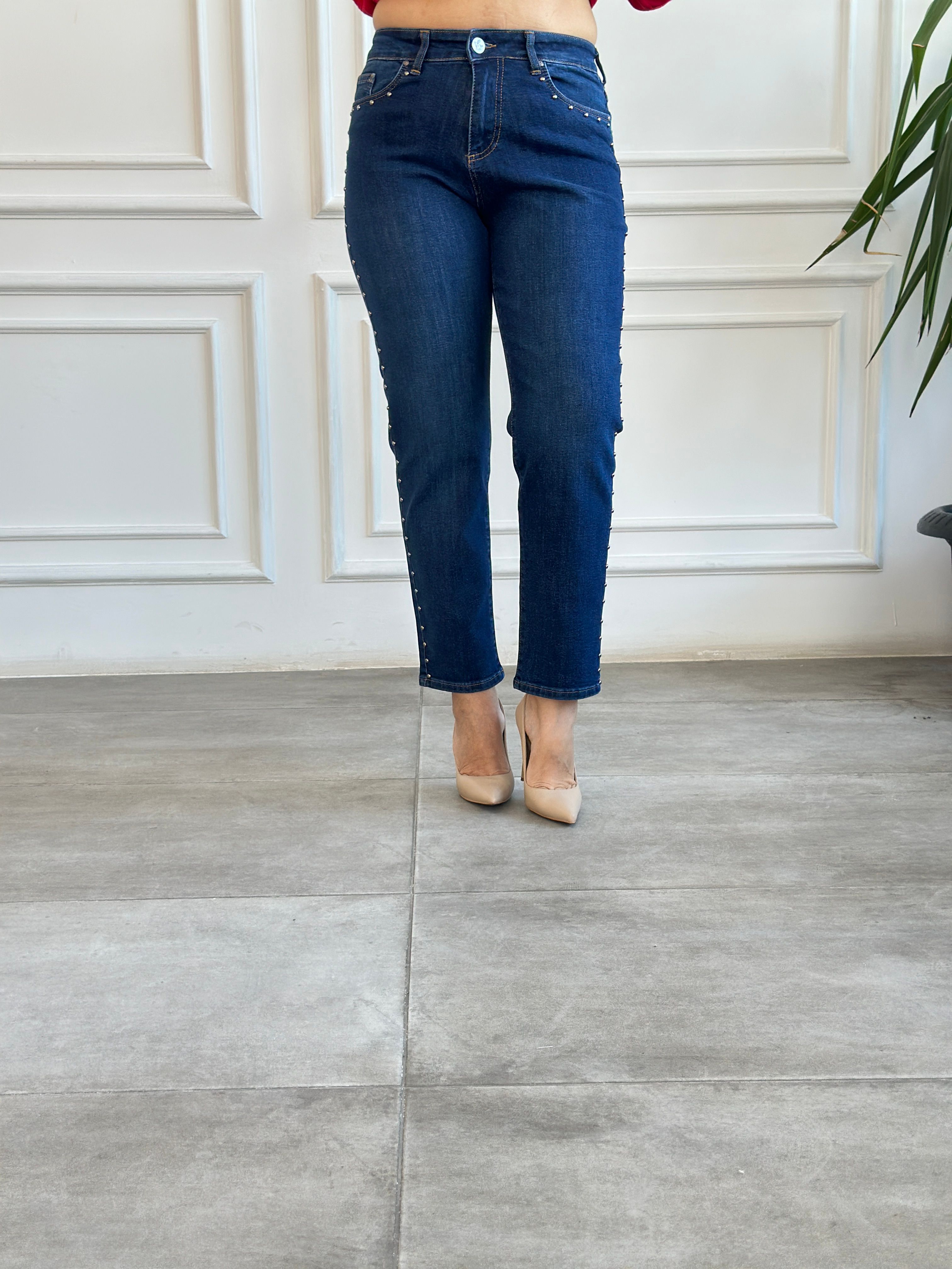 Cep Ve Yanları Drop Taş Detaylı Mom Jean