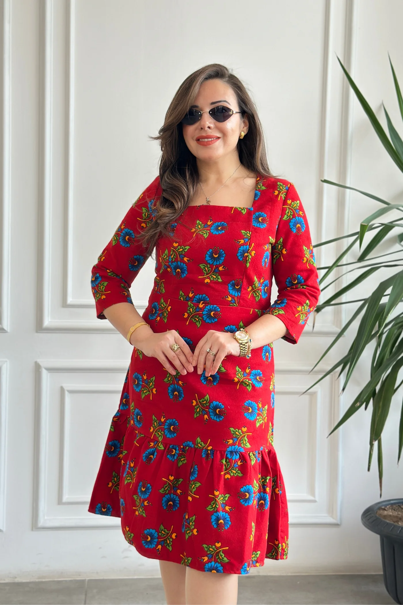 Etek Ucu Fırfırlı Kare Yaka Pazen Elbise - KIRMIZI