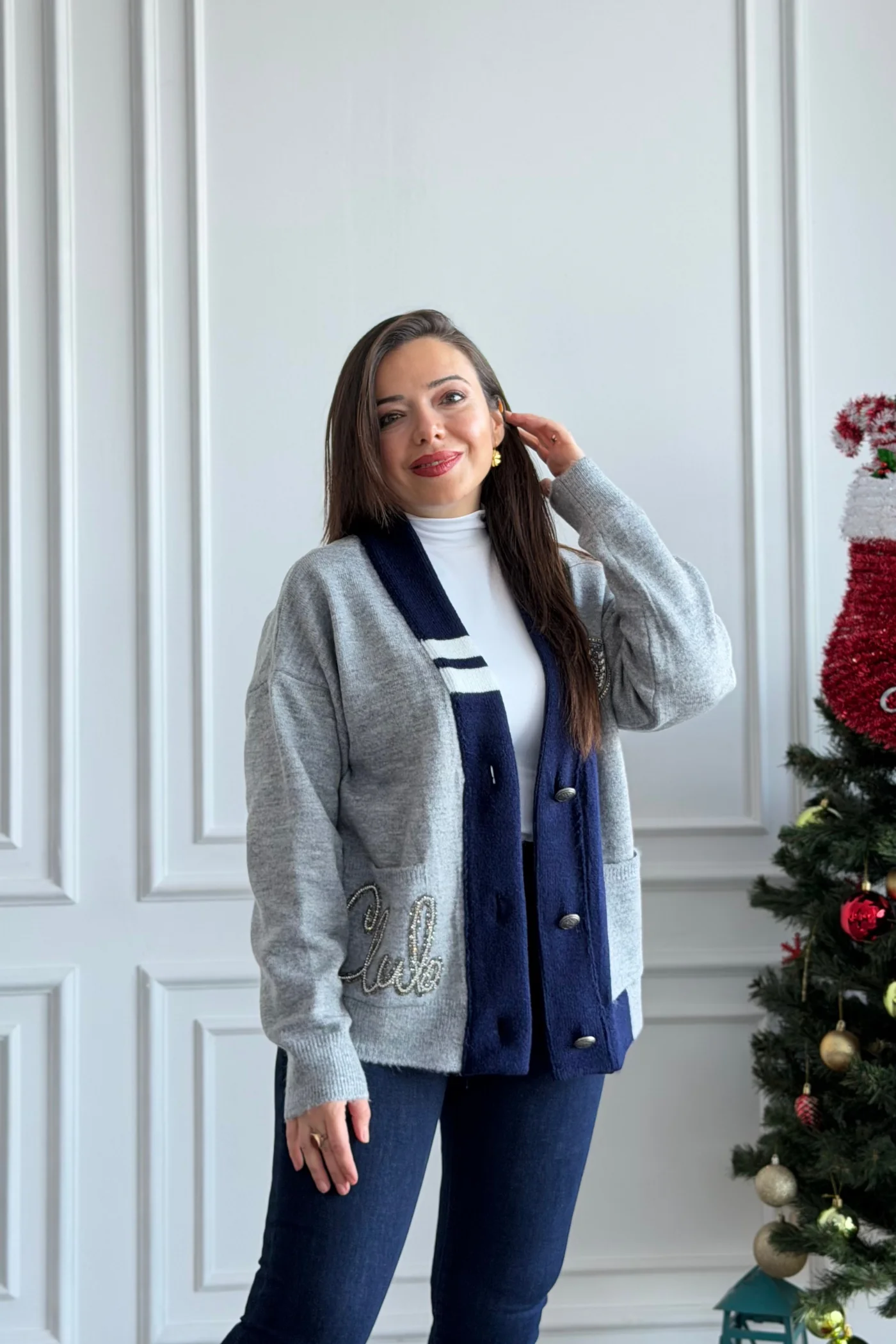 Arma Taş Ve Boncuk İşlemeli V Yaka Hırka 