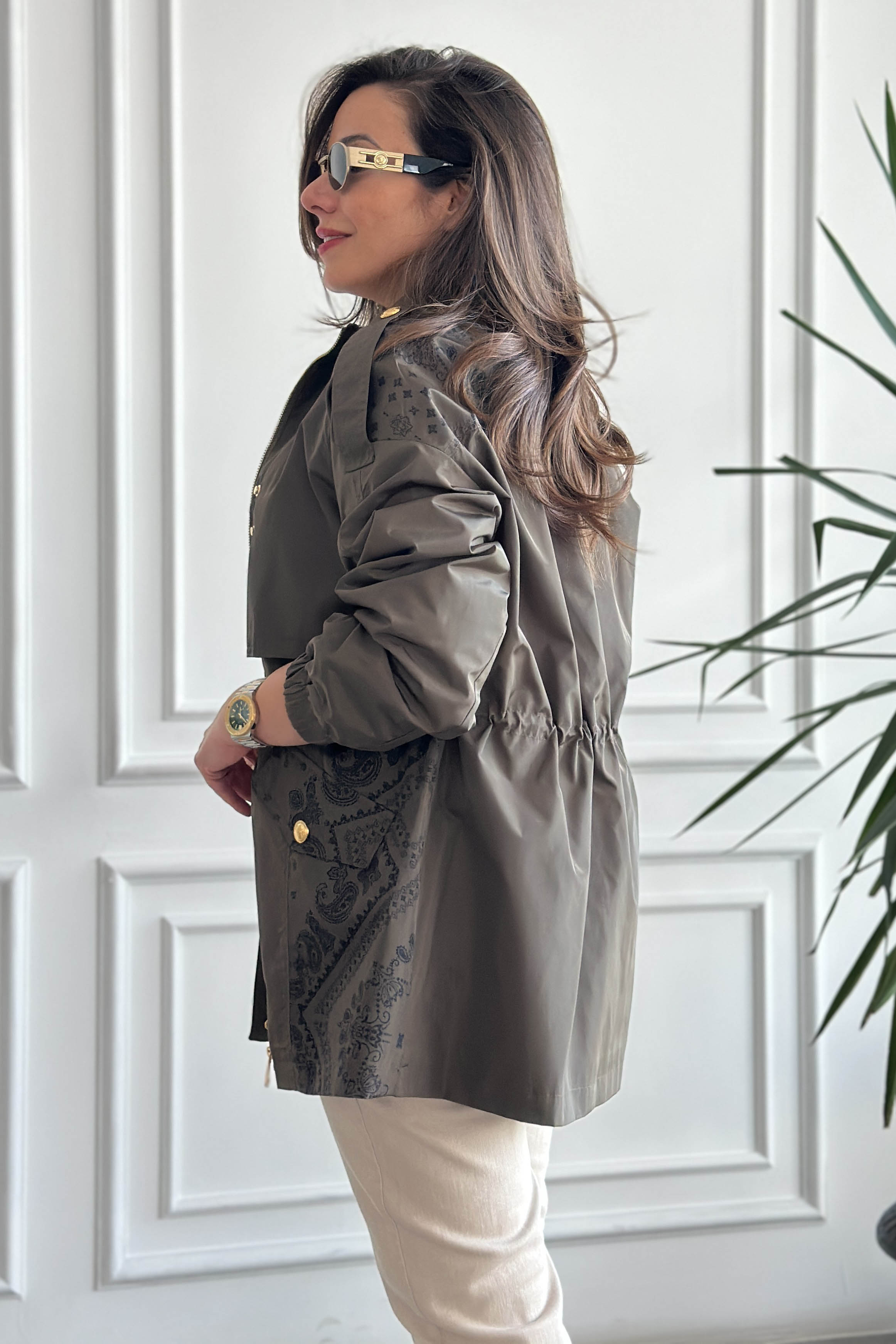 Omzu Ve Cepleri Desenli Trençkot