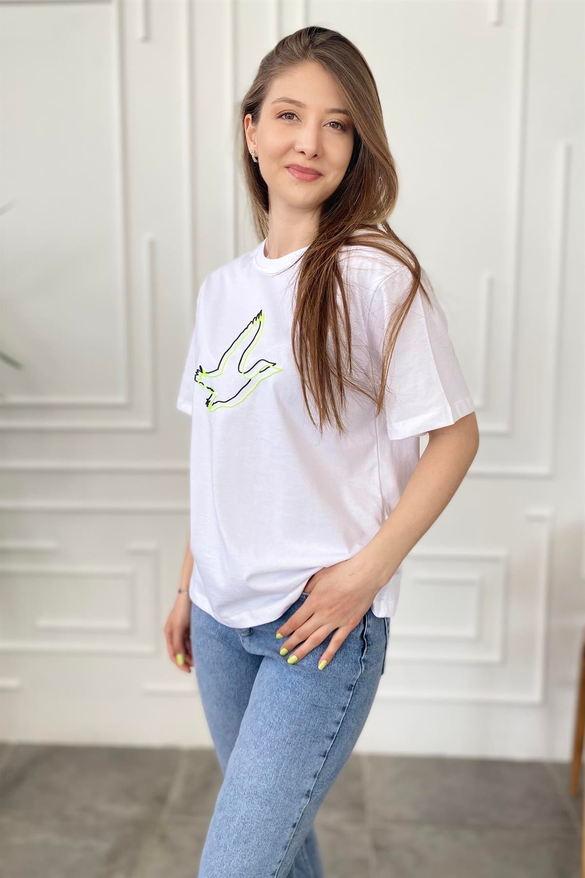 Önü Kuş Baskılı T-Shirt