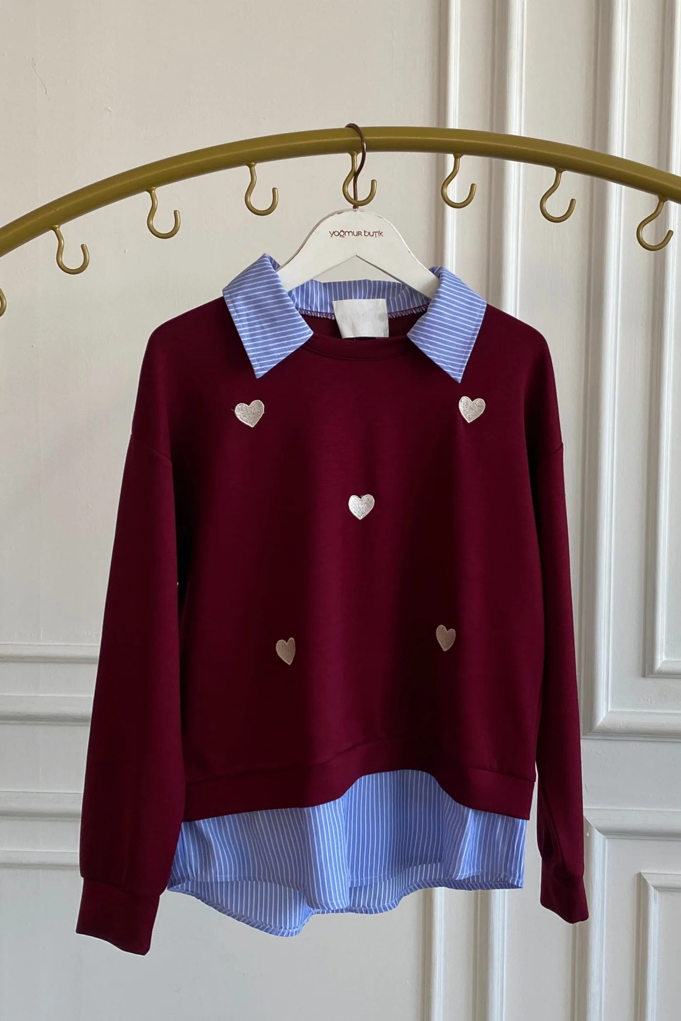 Kalp Nakışlı Polo Yaka Gömlek Detaylı Sweat - BORDO