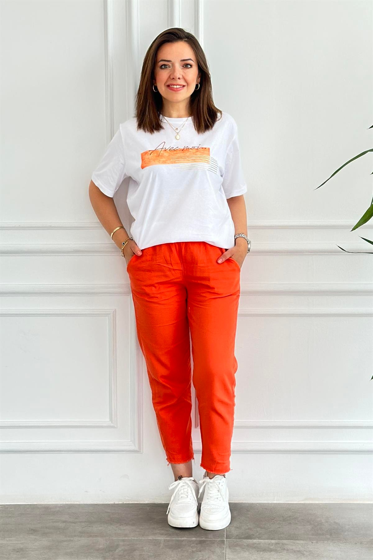 Önü Yazı Baskılı T-Shirt