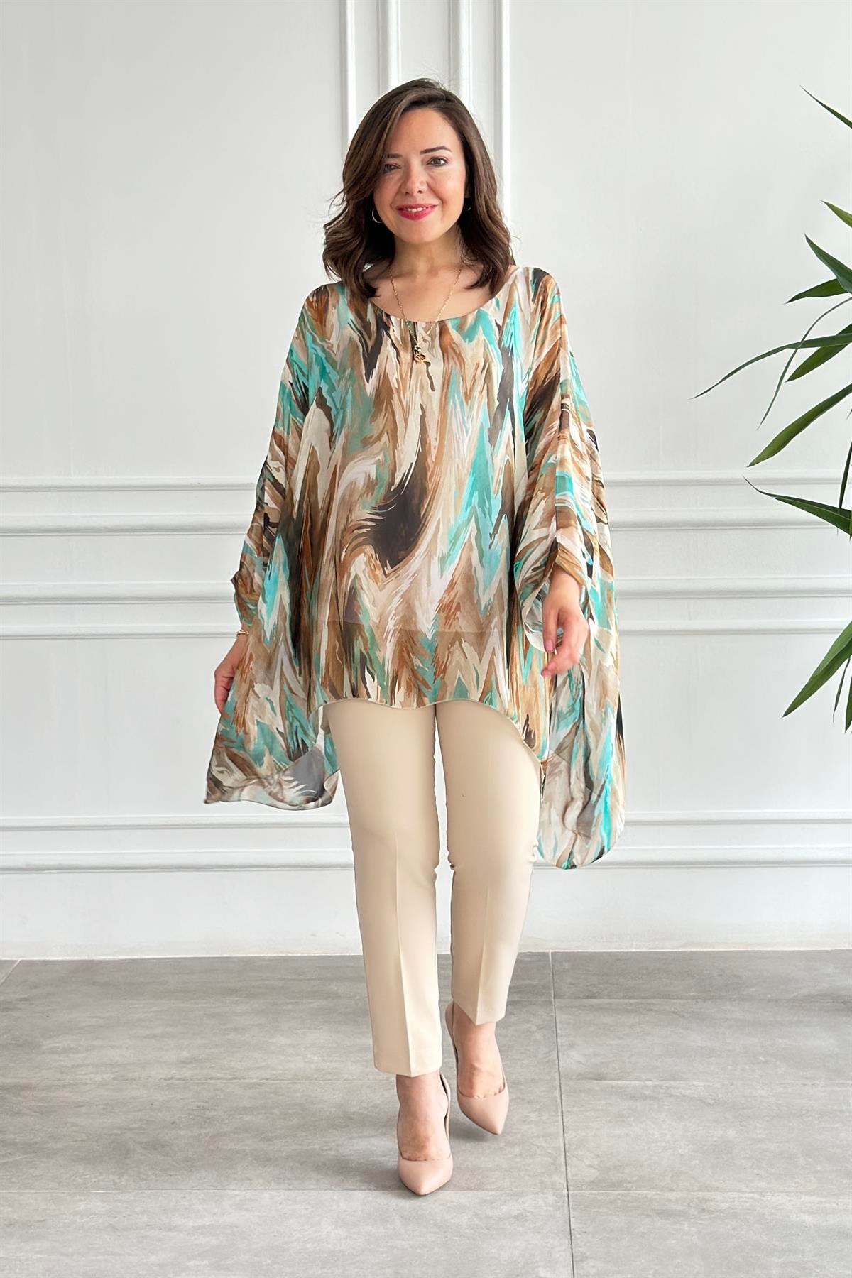 Batik Desenli İç Atletli Bluz