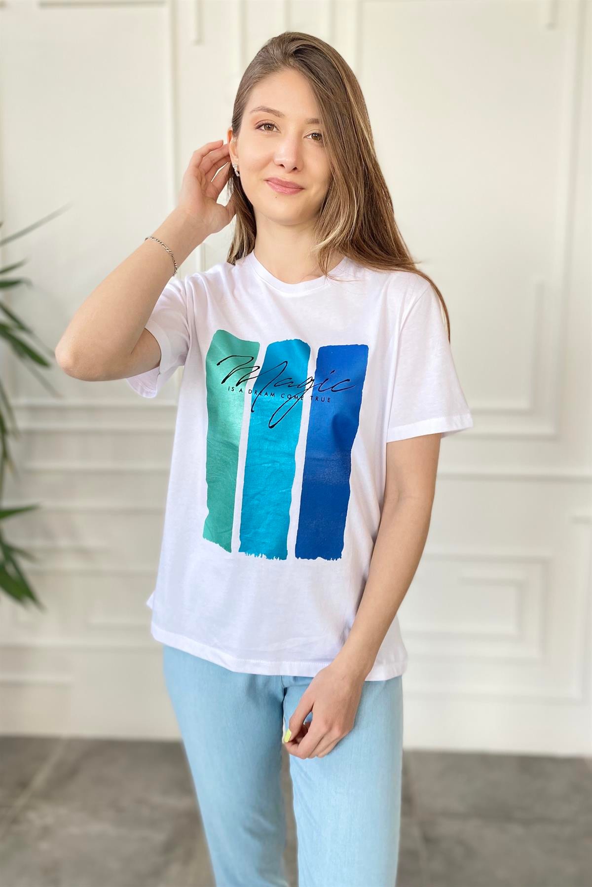 Üç Bloklu Yazı Baskılı T-Shirt