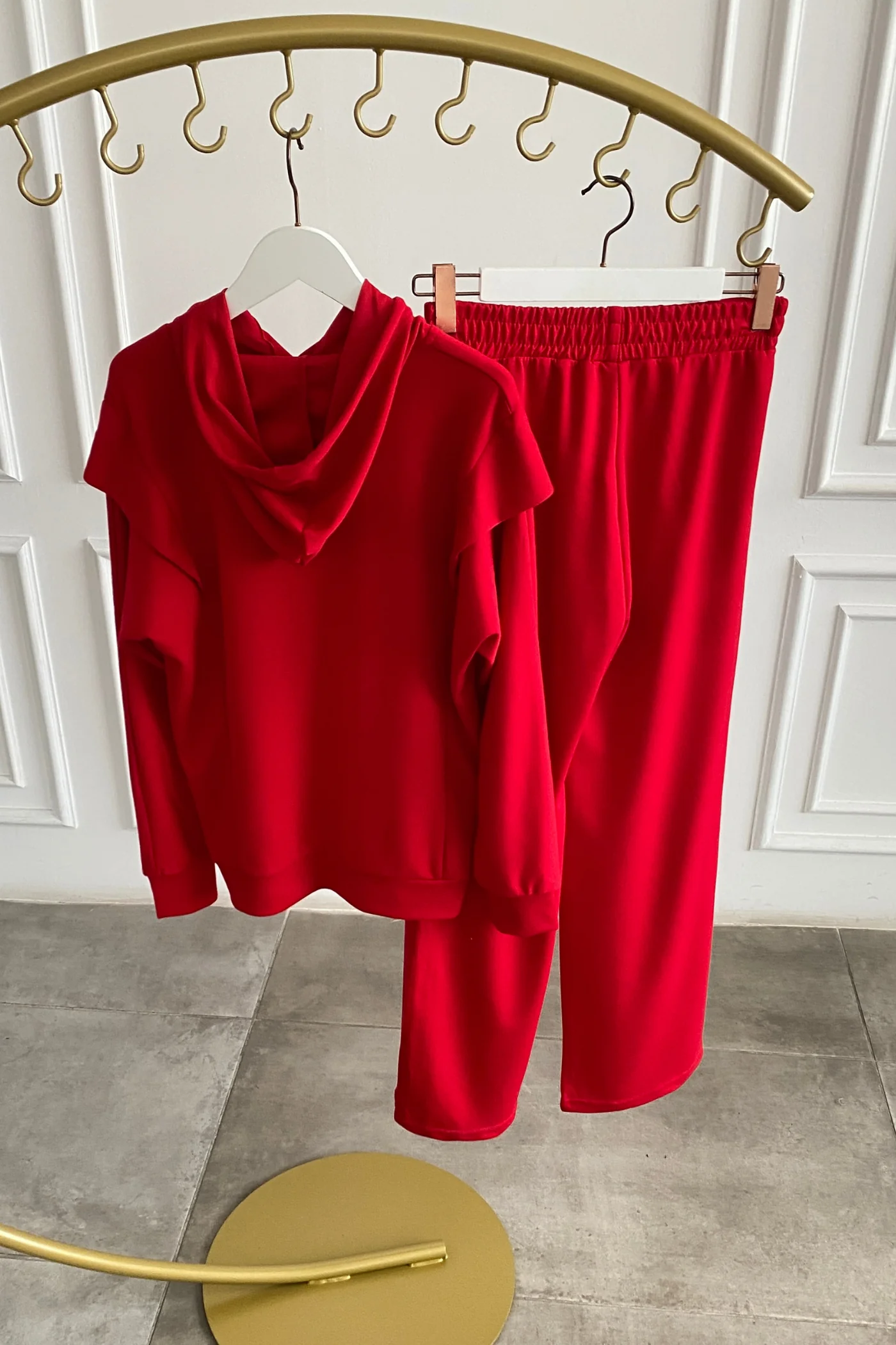 Önü Yazı Nakış İşlemeli Kapşonlu Eşofman Takımı