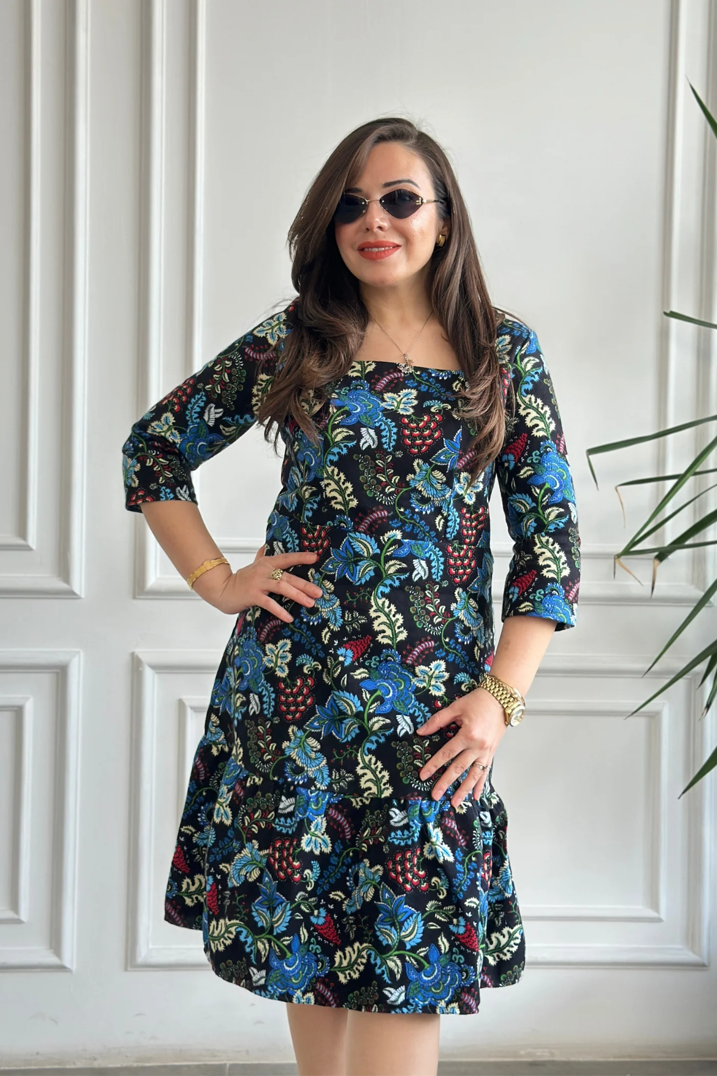 Etek Ucu Fırfırlı Kare Yaka Pazen Elbise