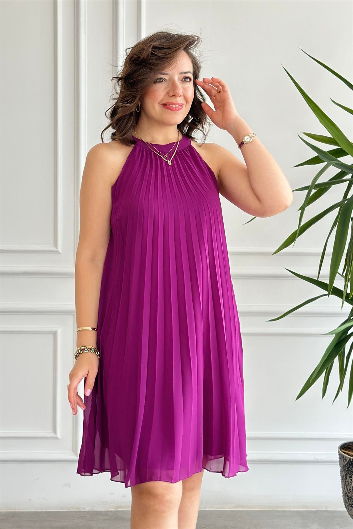 Halter Yaka Piliseli Elbise