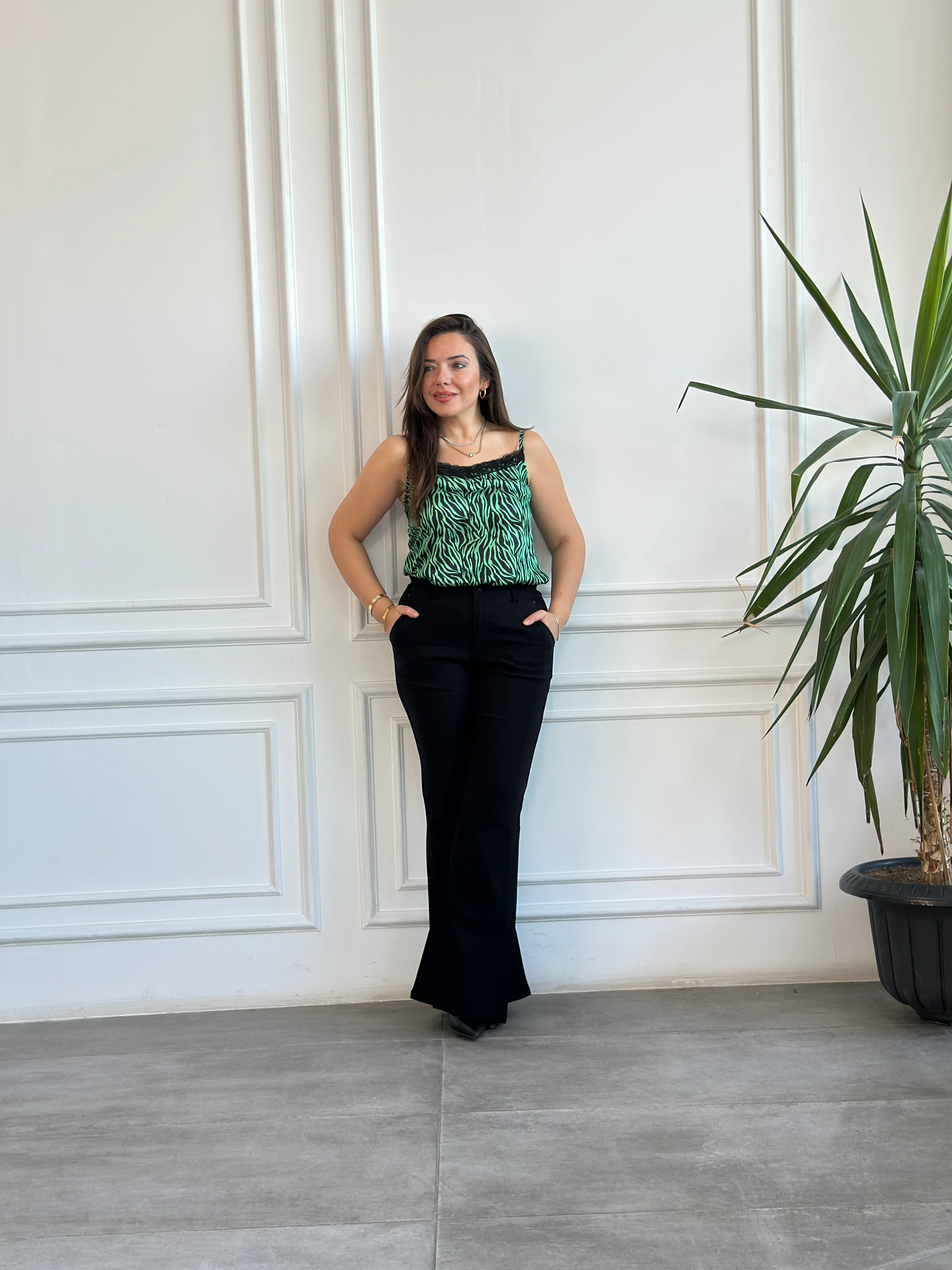 Beli Lastikli İspanyol Paça Pantolon