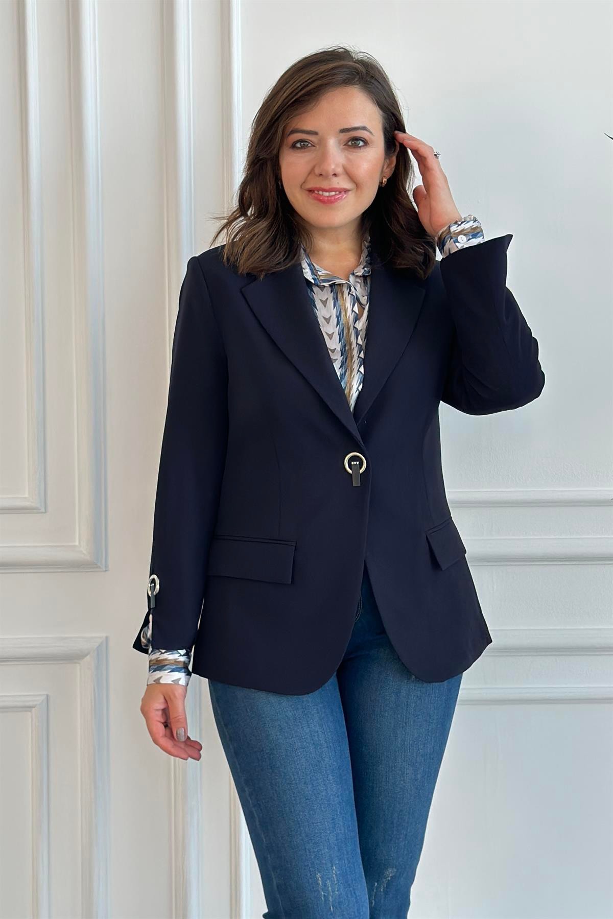 Üç Taşlı Halka Detaylı Çıtçıtlı Blazer Ceket